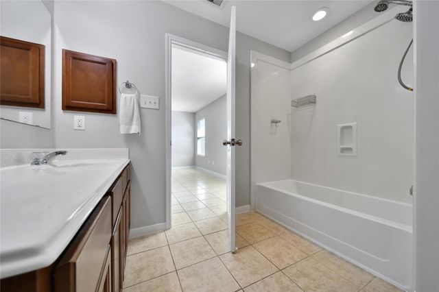 4502 Pin Oak Creek Lane, Kingwood, TX 77345