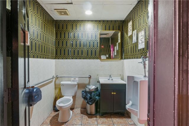 727 Cranston Street, Providence, RI 02907