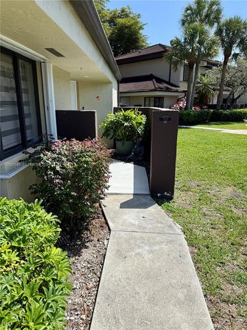 9837 SW 138th Avenue FD1R, Miami, FL 33186