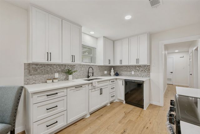 4305 Cummings Drive, North Richland Hills, TX 76180