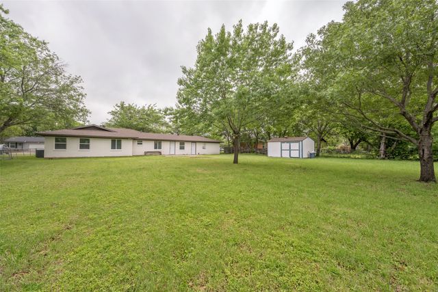 4305 Cummings Drive, North Richland Hills, TX 76180