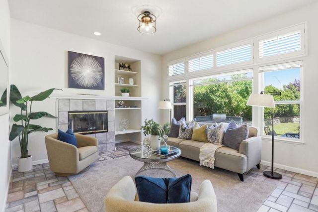 1201 Blue Parrot Court, Gilroy, CA 95020