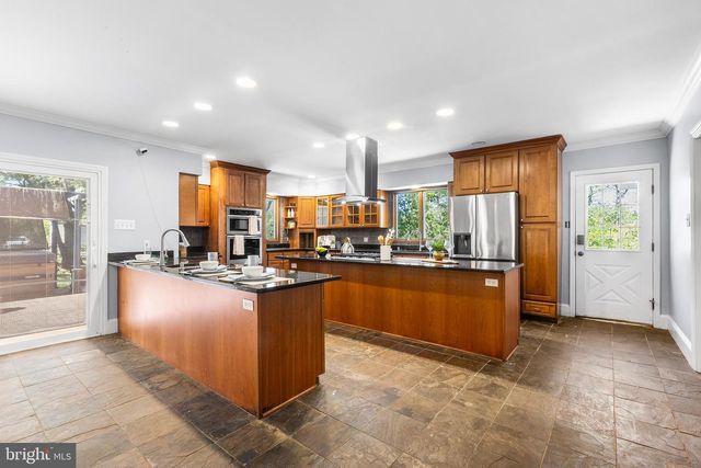 711 10TH ST, Riverton, NJ 08077