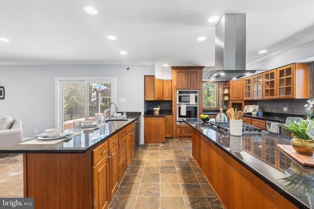 711 10TH ST, Riverton, NJ 08077