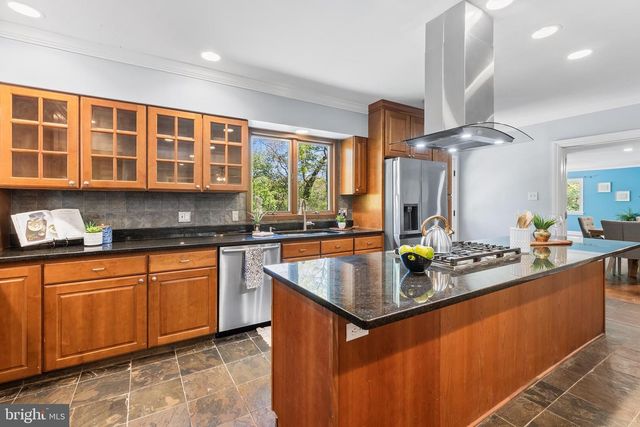 711 10TH ST, Riverton, NJ 08077