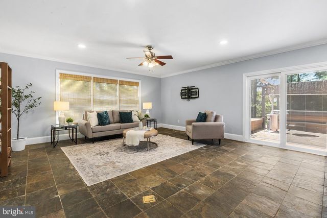 711 10TH ST, Riverton, NJ 08077
