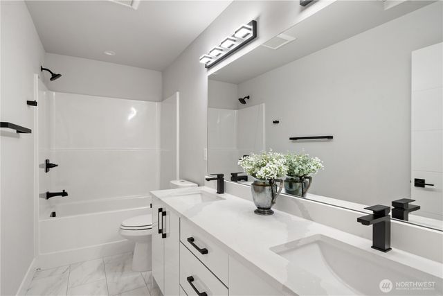 2120 Lagerwey Circle, Lynden, WA 98264