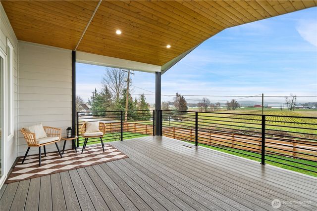 2120 Lagerwey Circle, Lynden, WA 98264