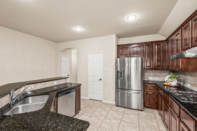 10112 Old Eagle River Lane, Mckinney, TX 75072