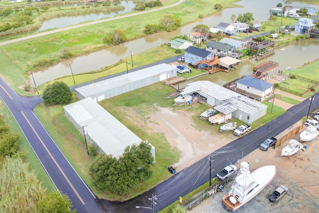 205 Marine Way, Freeport, TX 77541