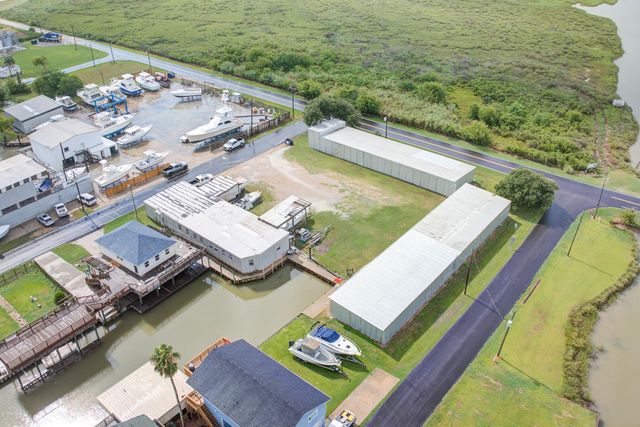 205 Marine Way, Freeport, TX 77541