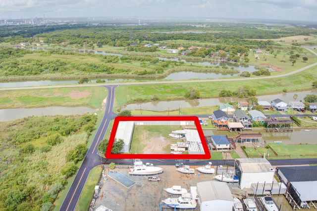 205 Marine Way, Freeport, TX 77541
