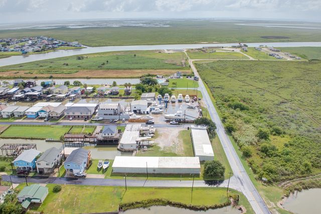 205 Marine Way, Freeport, TX 77541