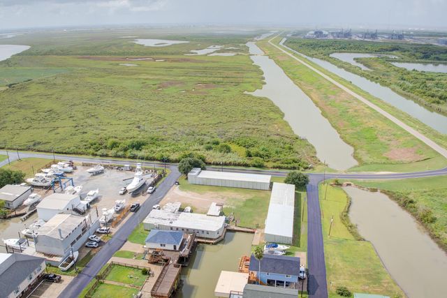 205 Marine Way, Freeport, TX 77541
