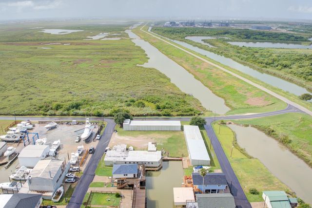 205 Marine Way, Freeport, TX 77541