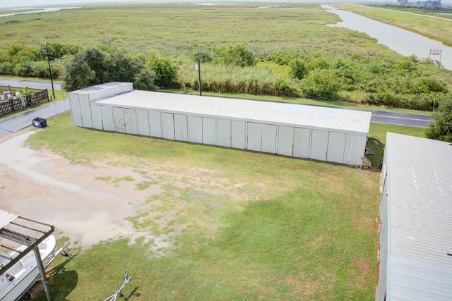 205 Marine Way, Freeport, TX 77541