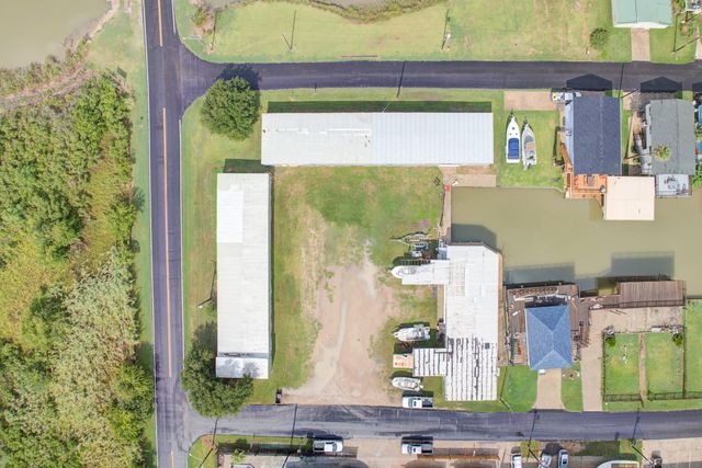 205 Marine Way, Freeport, TX 77541