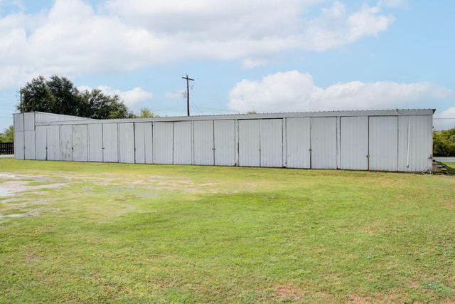 205 Marine Way, Freeport, TX 77541