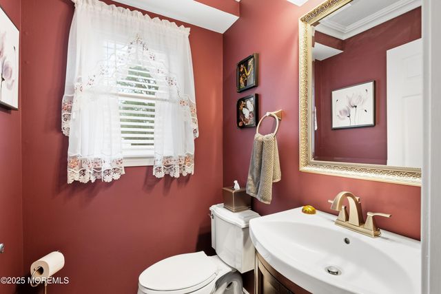 262 Frank Applegate Road, Jackson, NJ 08527