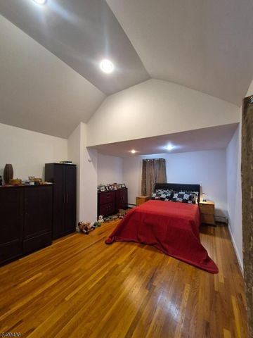 67 Marne St, Newark City, NJ 07105