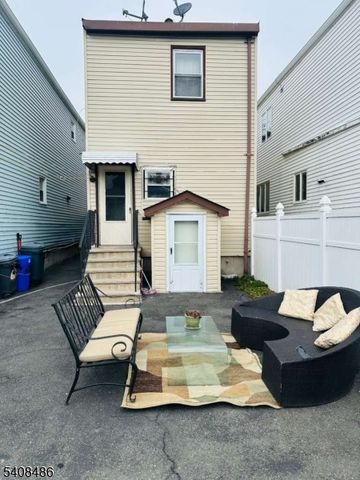 67 Marne St, Newark City, NJ 07105