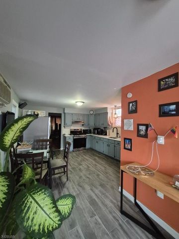 67 Marne St, Newark City, NJ 07105