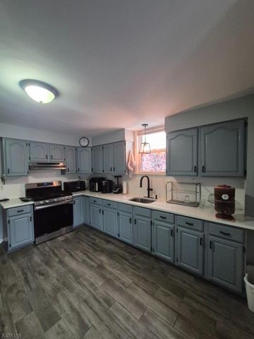 67 Marne St, Newark City, NJ 07105