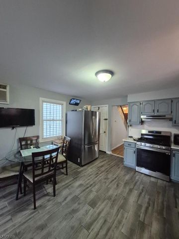 67 Marne St, Newark City, NJ 07105