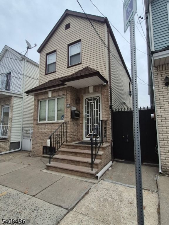 67 Marne St, Newark City, NJ 07105