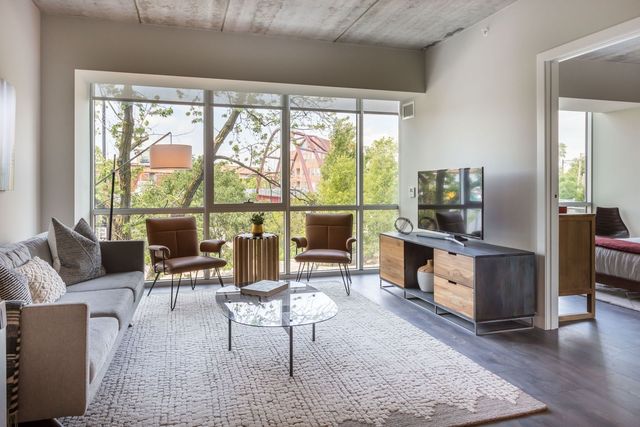 1743 N LEAVITT Street 307, Chicago, IL 60647