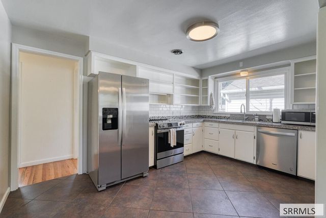 897 E 13th Street, Idaho Falls, ID 83404
