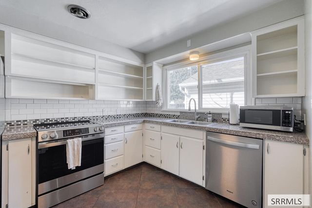 897 E 13th Street, Idaho Falls, ID 83404