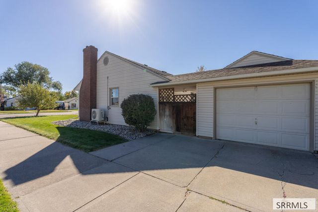 897 E 13th Street, Idaho Falls, ID 83404