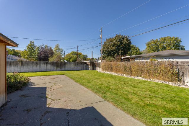 897 E 13th Street, Idaho Falls, ID 83404
