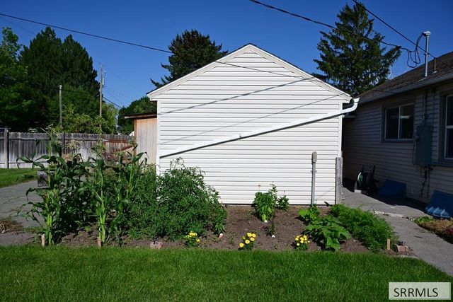 897 E 13th Street, Idaho Falls, ID 83404