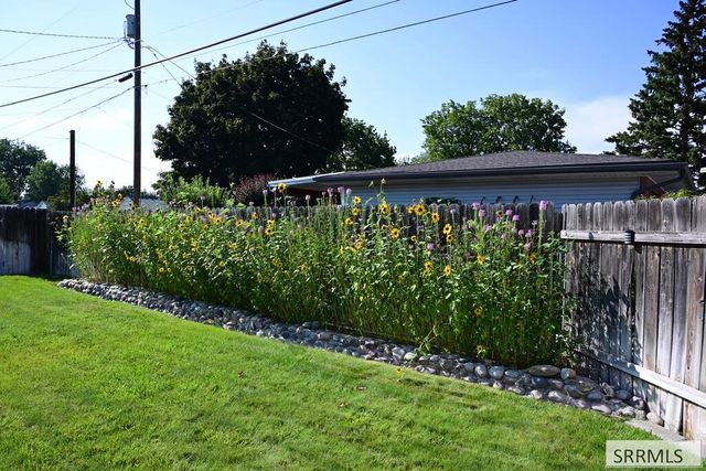 897 E 13th Street, Idaho Falls, ID 83404