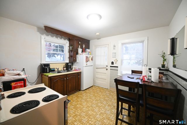 23 Ashland Avenue, Waterbury, CT 06708