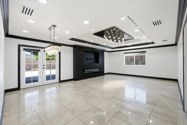 6552 N Augusta Street, Fresno, CA 93710