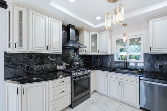 6552 N Augusta Street, Fresno, CA 93710