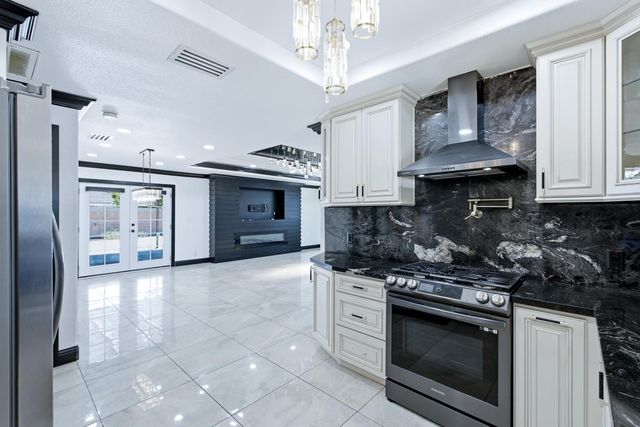 6552 N Augusta Street, Fresno, CA 93710