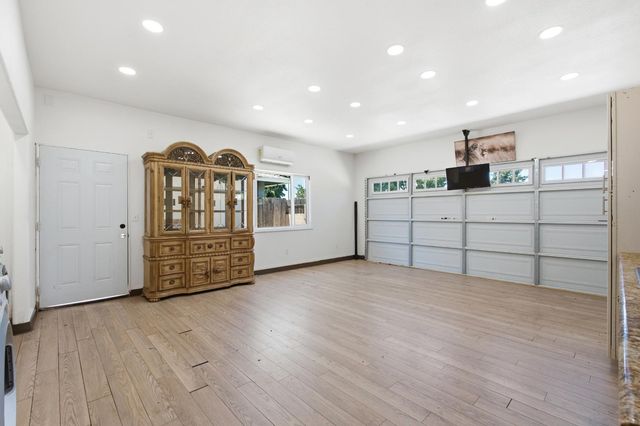 6552 N Augusta Street, Fresno, CA 93710