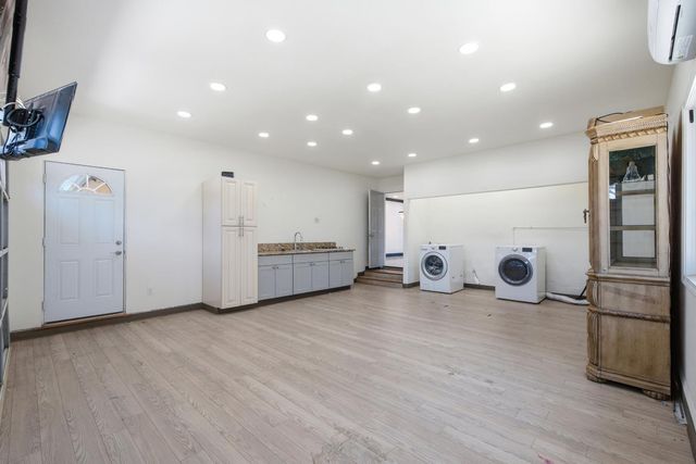 6552 N Augusta Street, Fresno, CA 93710