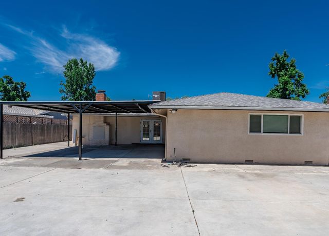 6552 N Augusta Street, Fresno, CA 93710