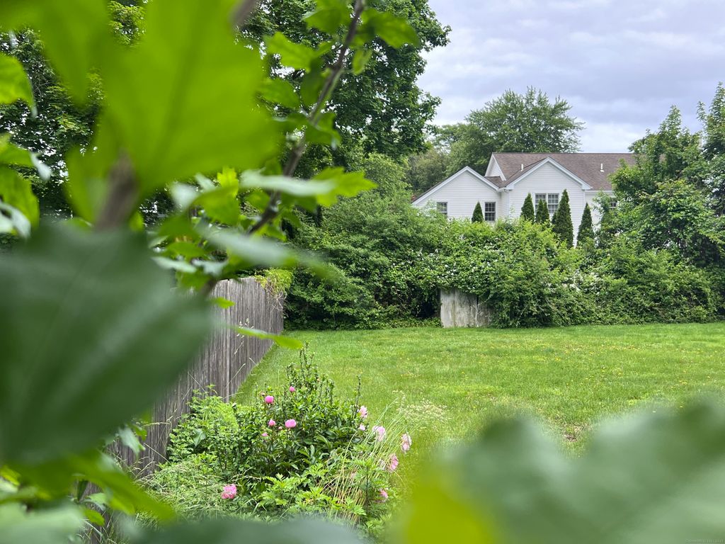 107 Valley Road, Westport, CT 06880