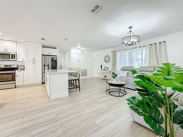 2071 BUTTERNUT CIRCLE E, Clearwater, FL 33763