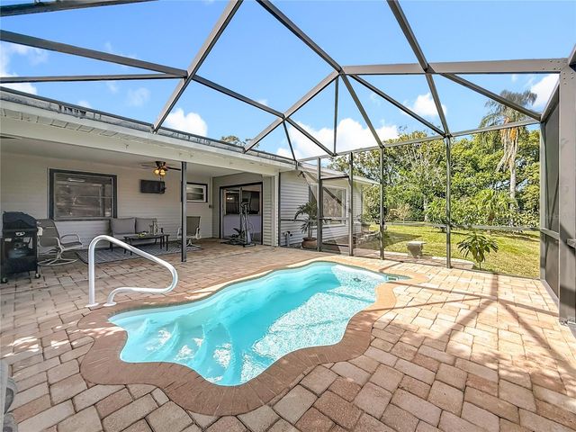 2071 BUTTERNUT CIRCLE E, Clearwater, FL 33763