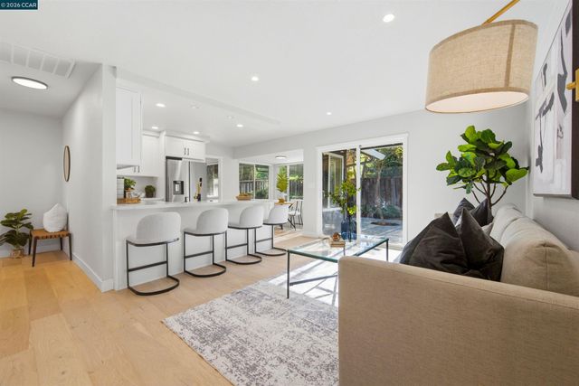 1911 Meredith Ct, Concord, CA 94521