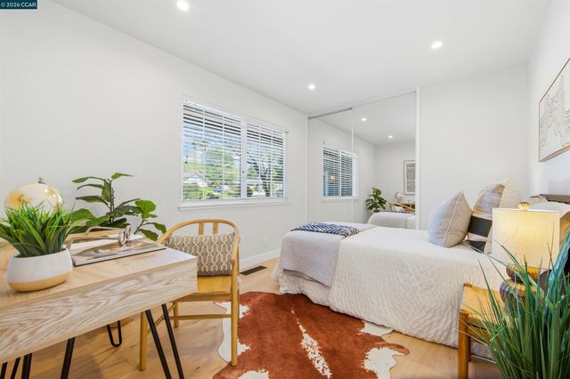 1911 Meredith Ct, Concord, CA 94521