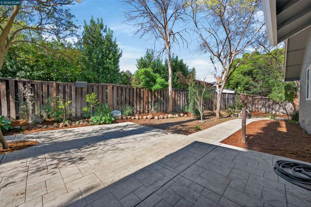 1911 Meredith Ct, Concord, CA 94521
