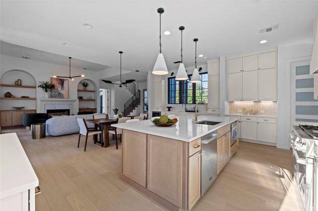 1703 Alcove CT, Austin, TX 78757